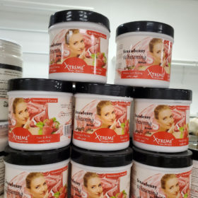 STREBERRY WHITENING SCRUB WHITENING & PEELING