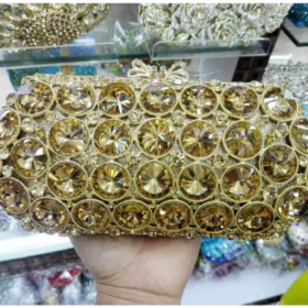 LOVELY EXQUISITE CLASSIC DAZZING CRYSTAL GOLD PARTY PURSE